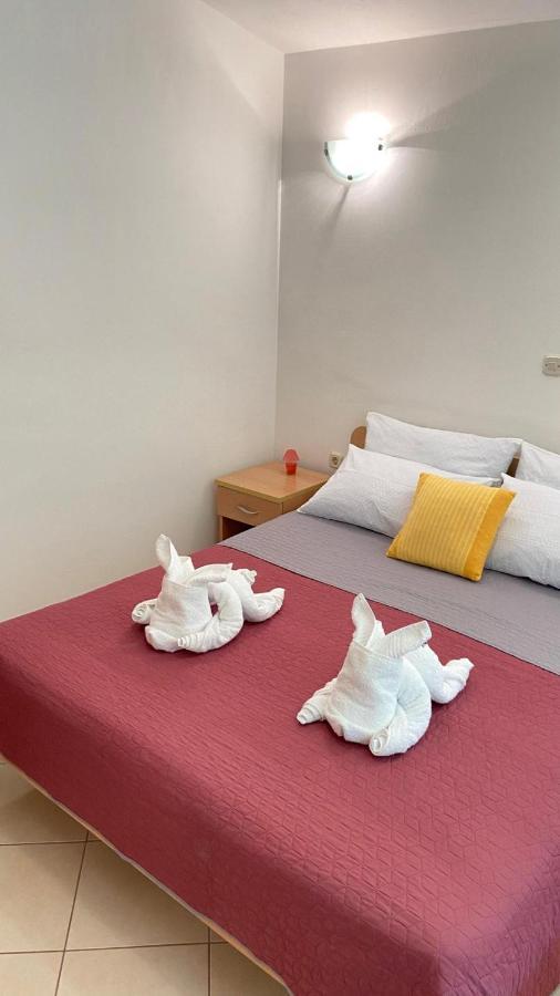 Apartments Tiho & Jelena Blace Buitenkant foto