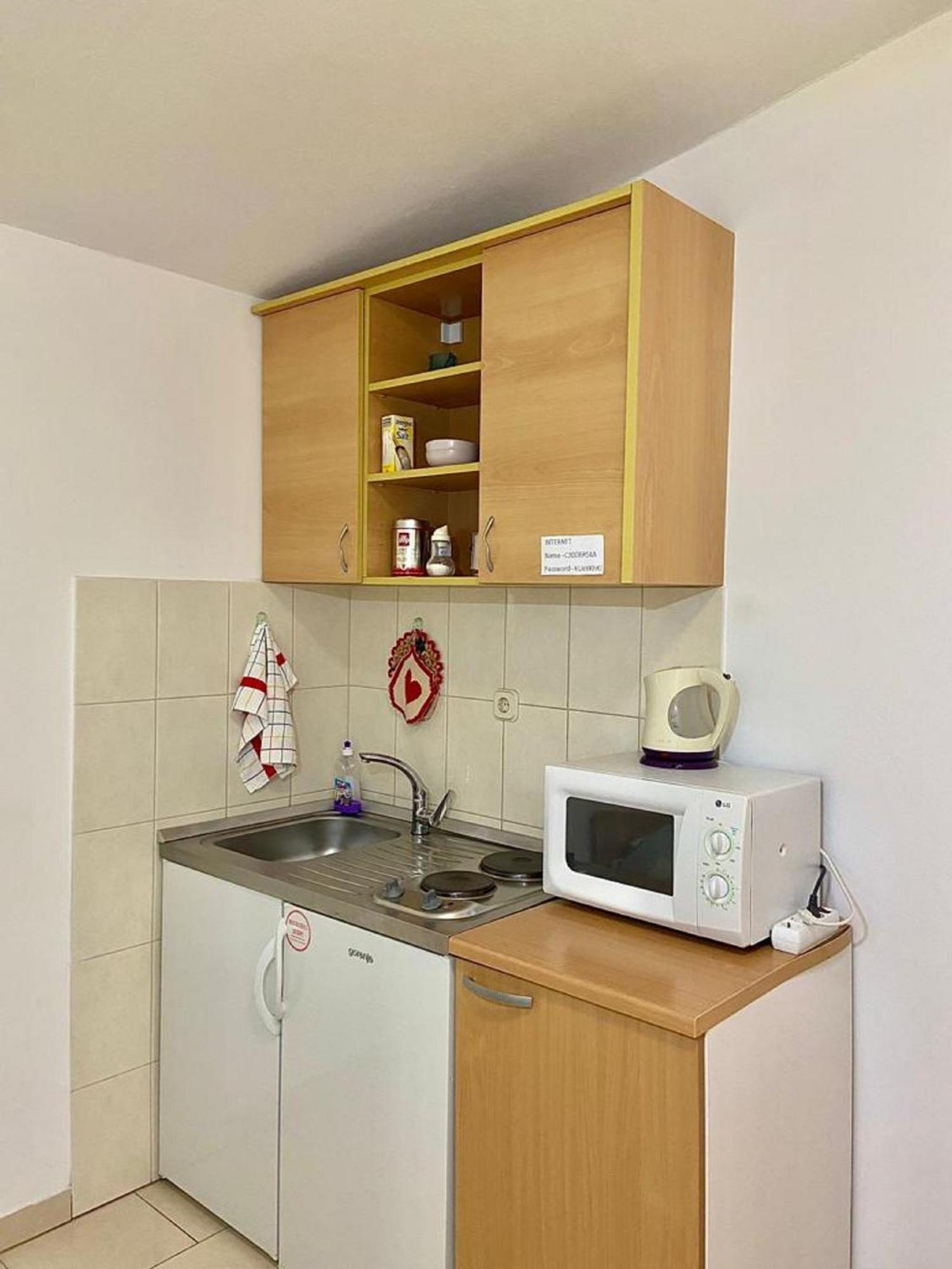 Apartments Tiho & Jelena Blace Buitenkant foto